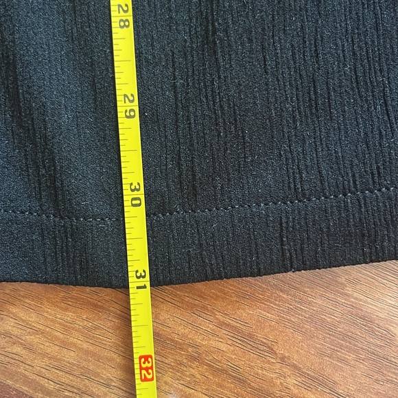 Like new Croft & Barrow black swim suit coverup with hood - Picture 11 of 12